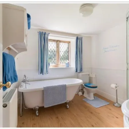 Thorpe Hall Bed & Breakfast *